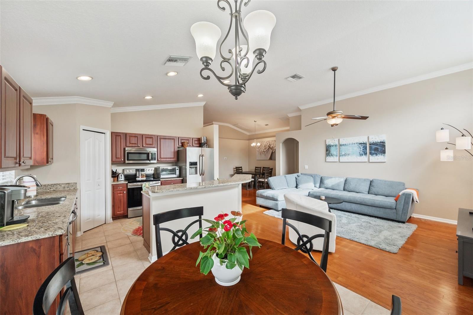 822 ADDISON DR NE, ST PETERSBURG, FL, 33716