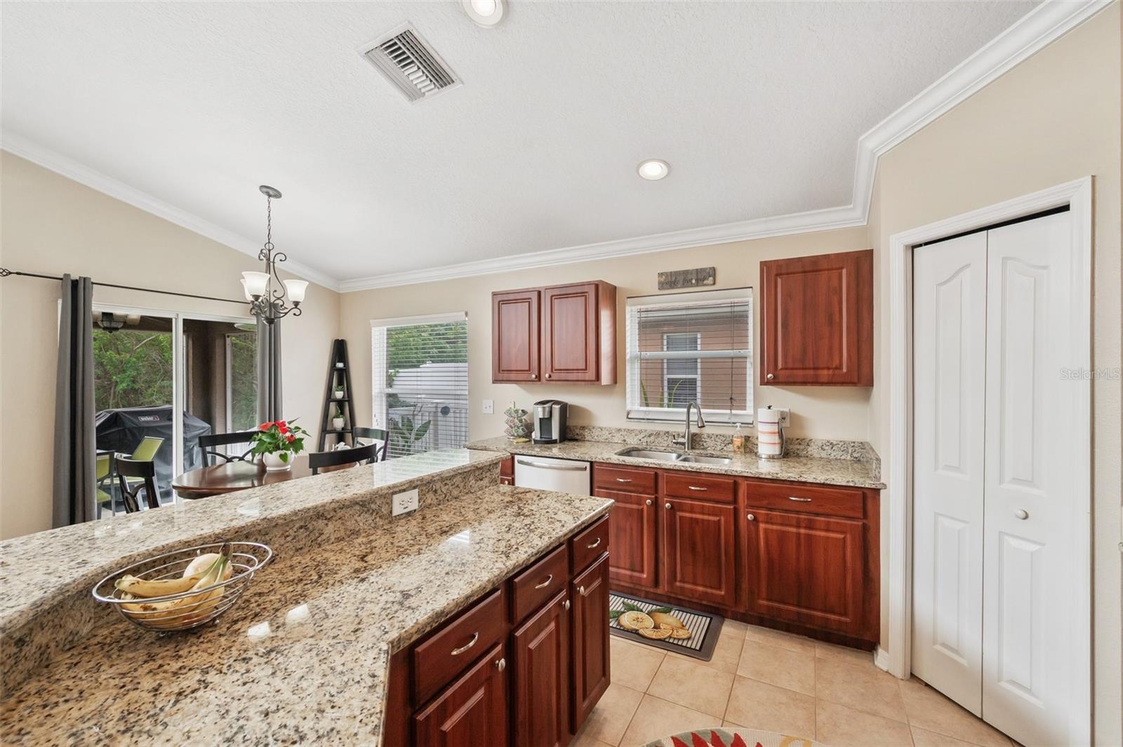 822 ADDISON DR NE, ST PETERSBURG, FL, 33716