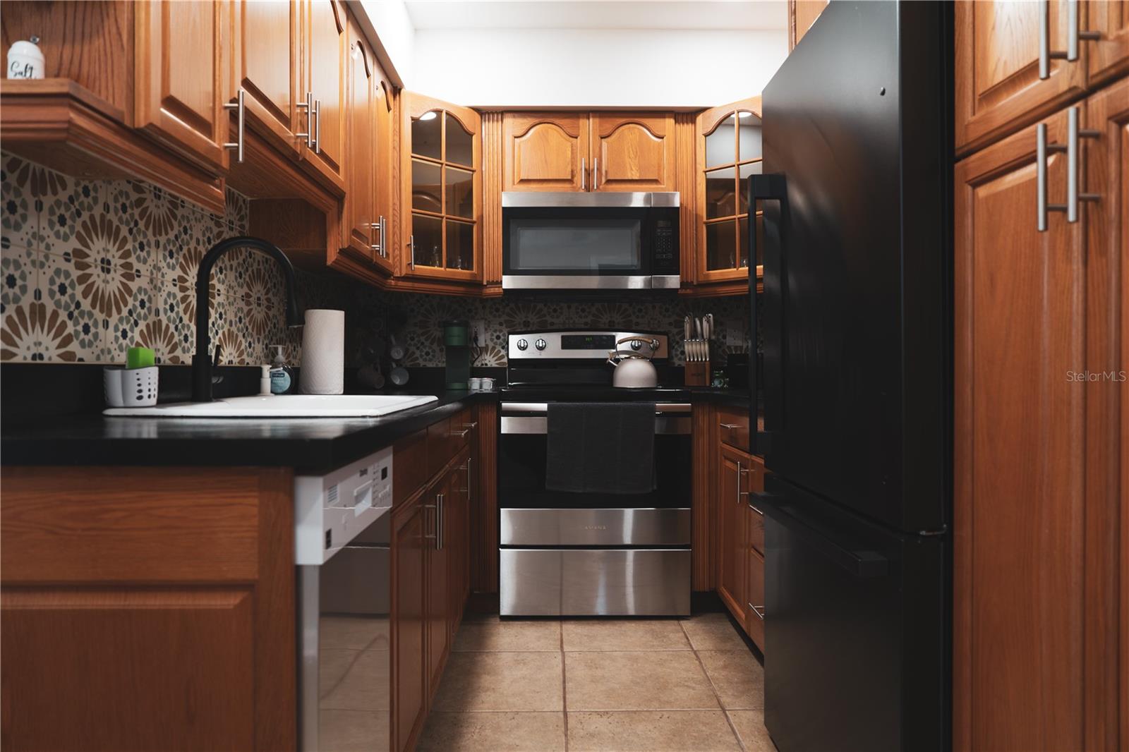 925 NE 40TH ST, OAKLAND PARK, FL, 33334