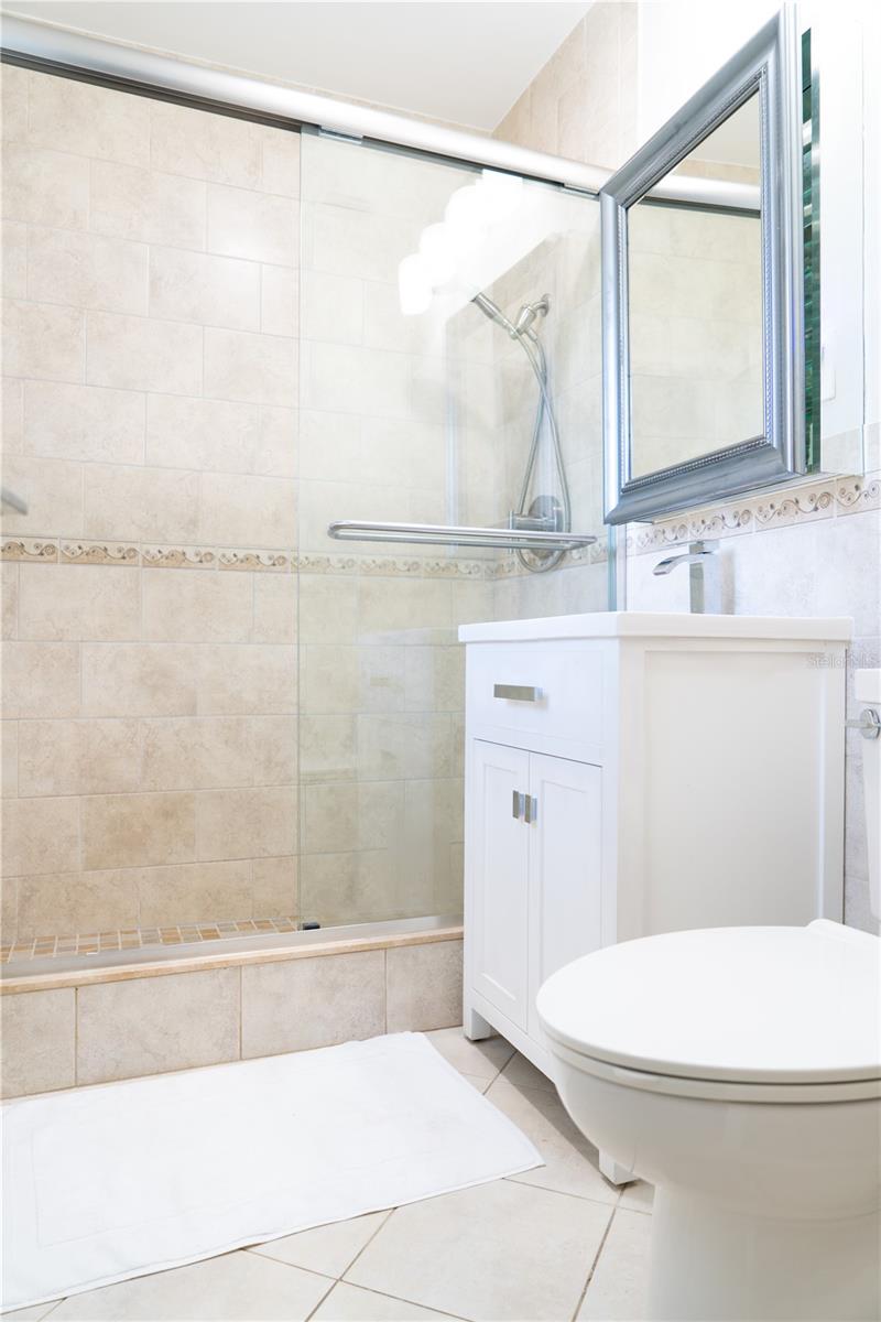 925 NE 40TH ST, OAKLAND PARK, FL, 33334