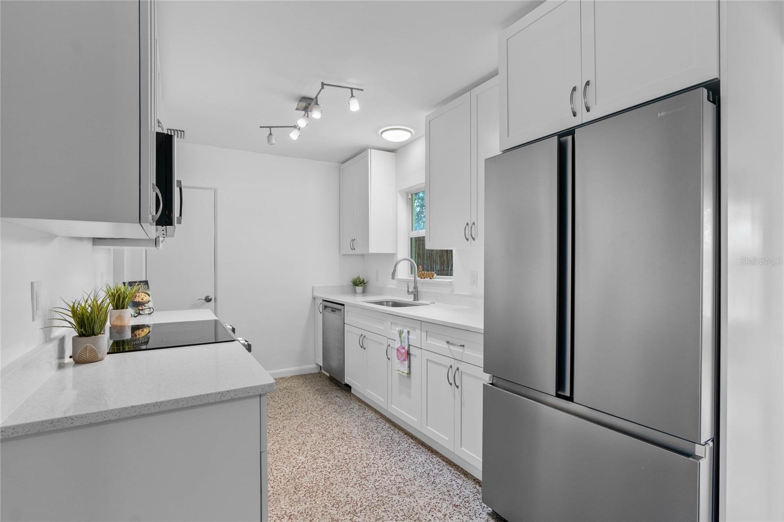 3710 SUTTON DR, ORLANDO, FL, 32810