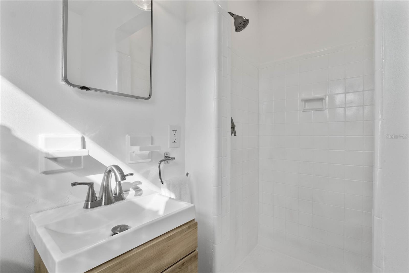 3710 SUTTON DR, ORLANDO, FL, 32810
