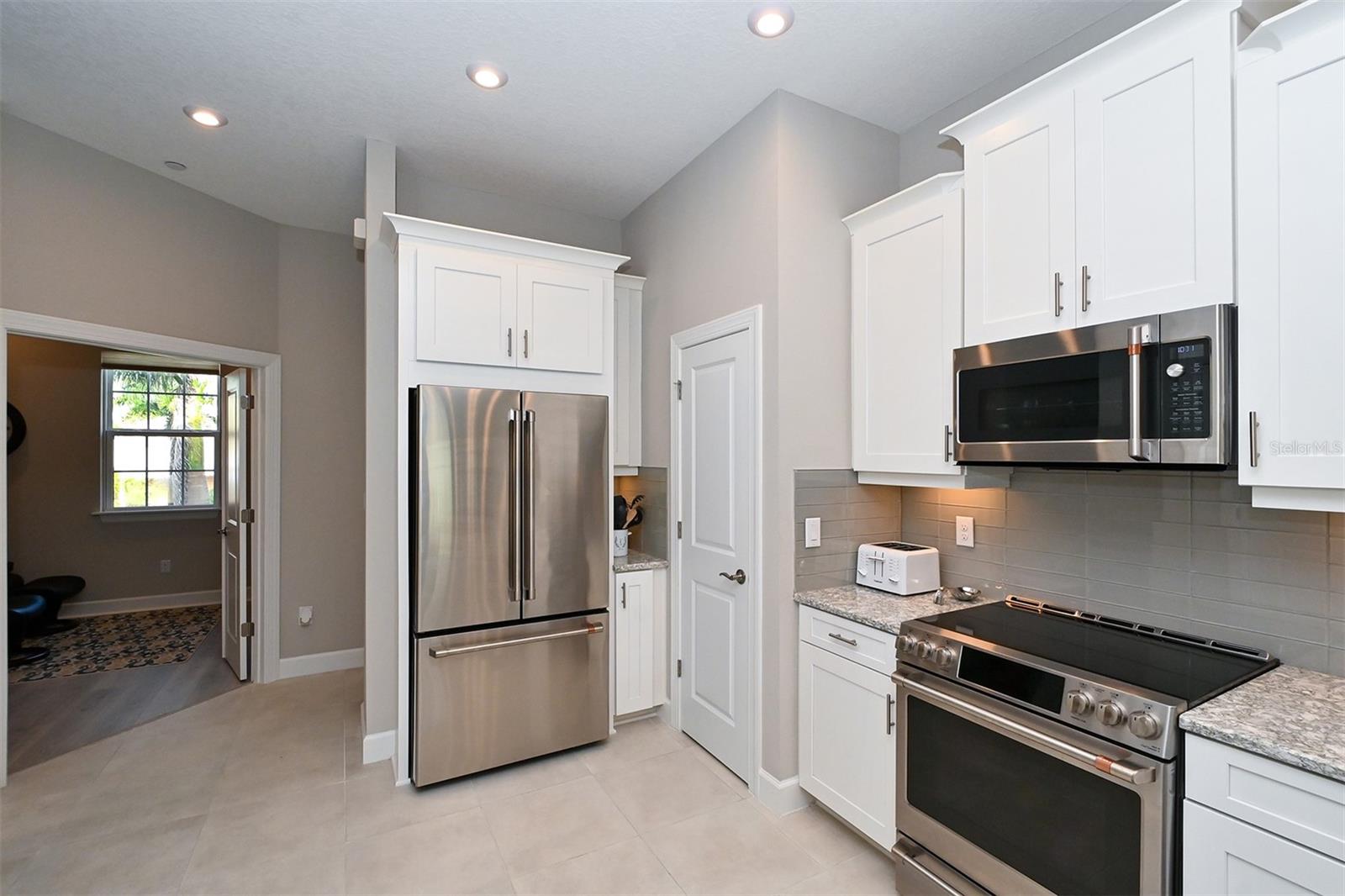 5560 CANNES CIR #3-106, SARASOTA, FL, 34231