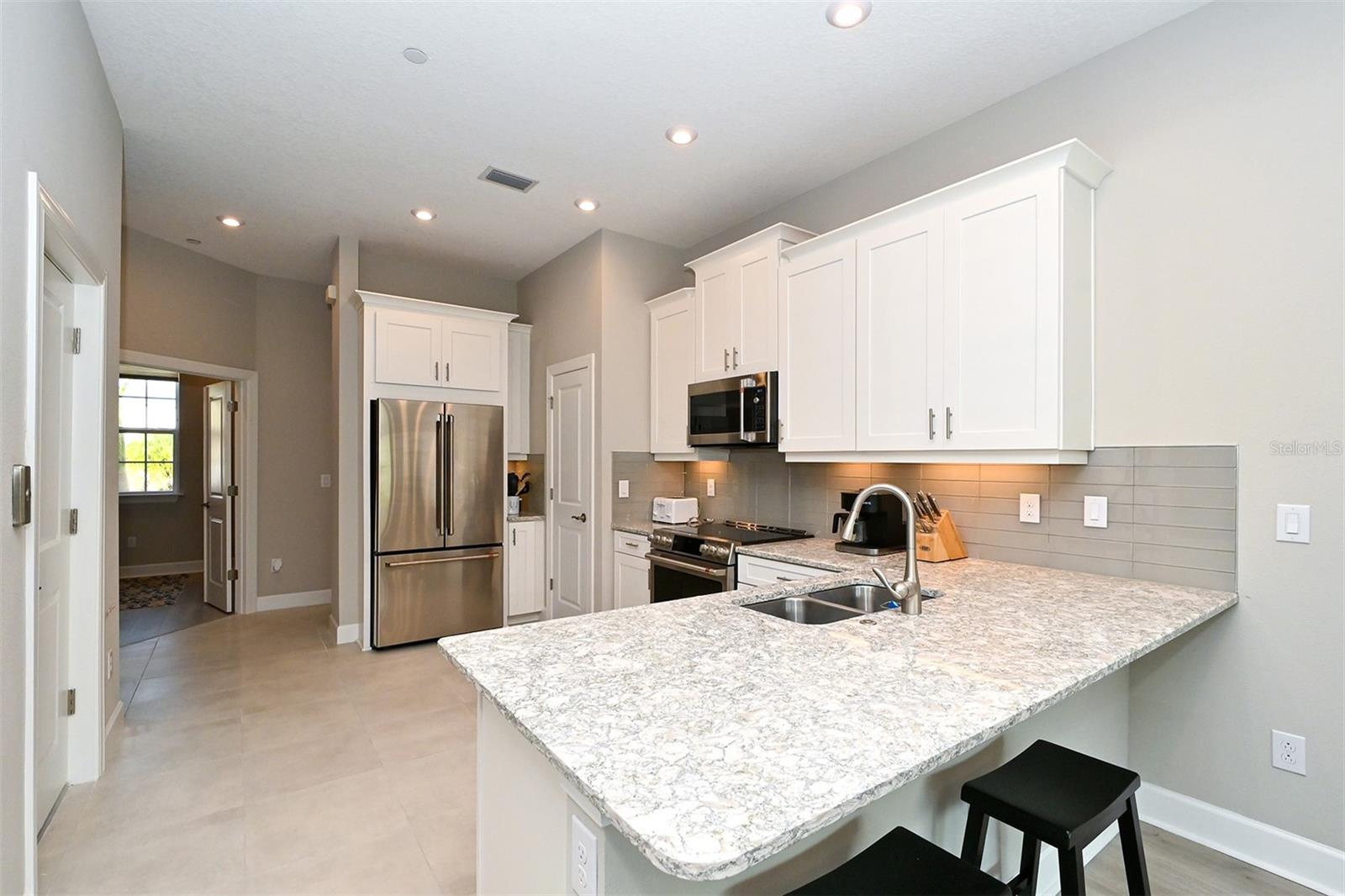 5560 CANNES CIR #3-106, SARASOTA, FL, 34231