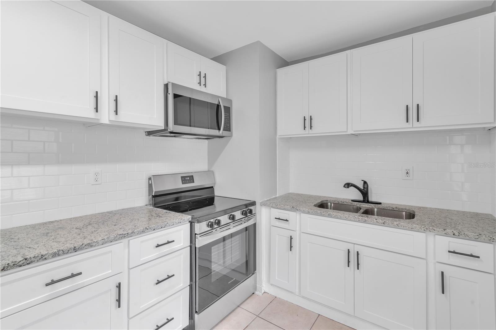 8902 TEMPLE PARK DR, TAMPA, FL, 33637