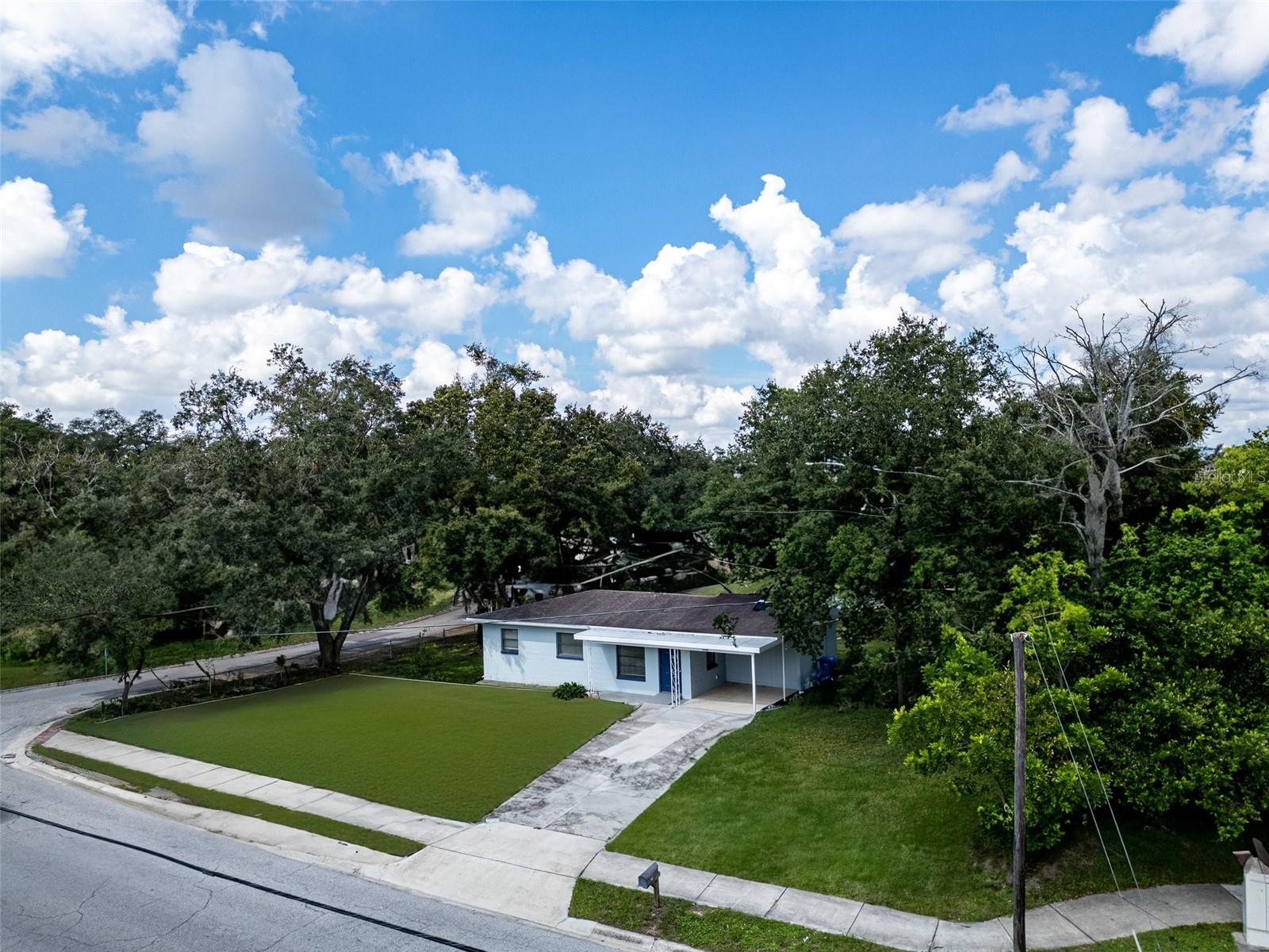 8902 TEMPLE PARK DR, TAMPA, FL, 33637