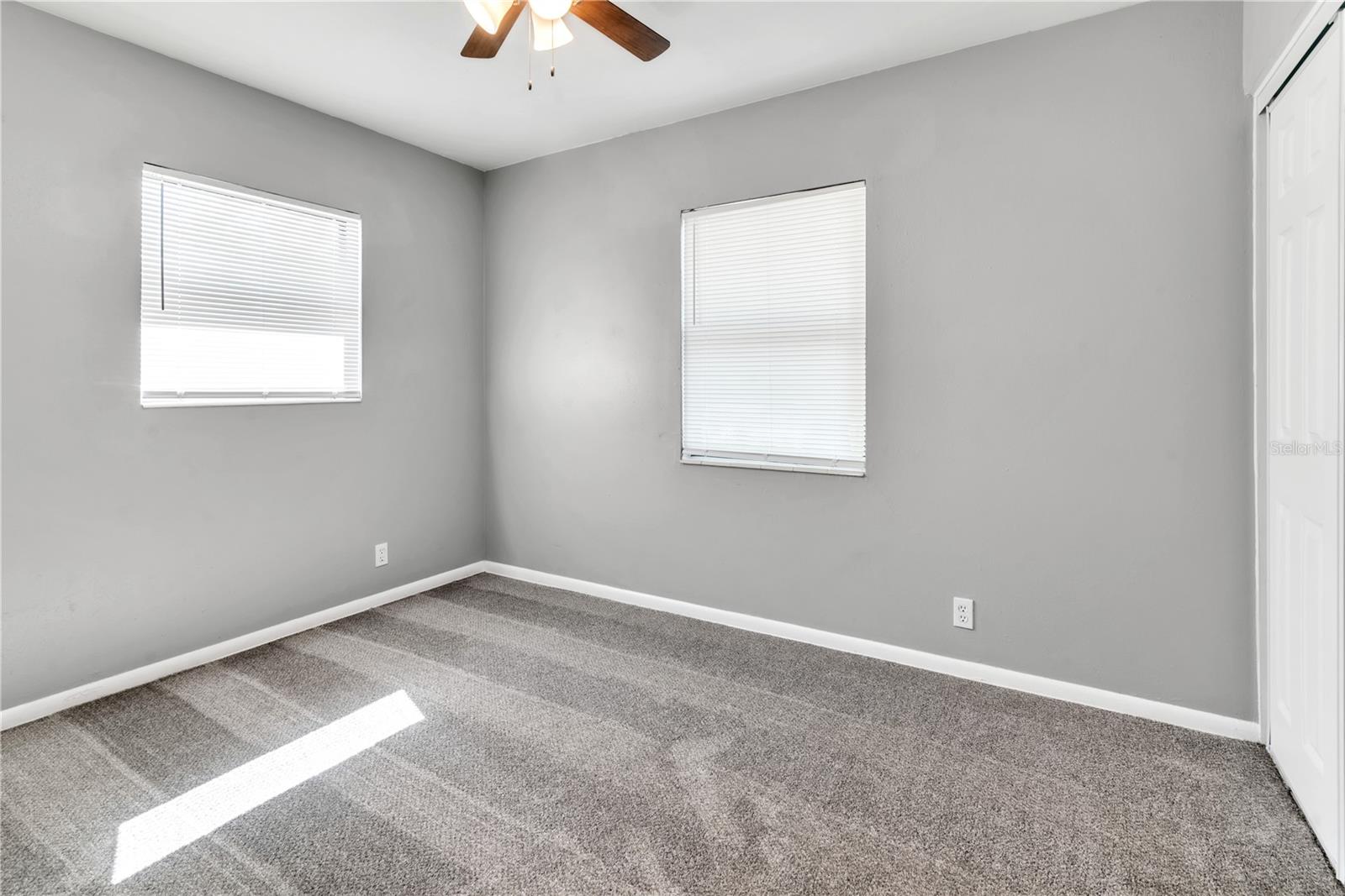 8902 TEMPLE PARK DR, TAMPA, FL, 33637