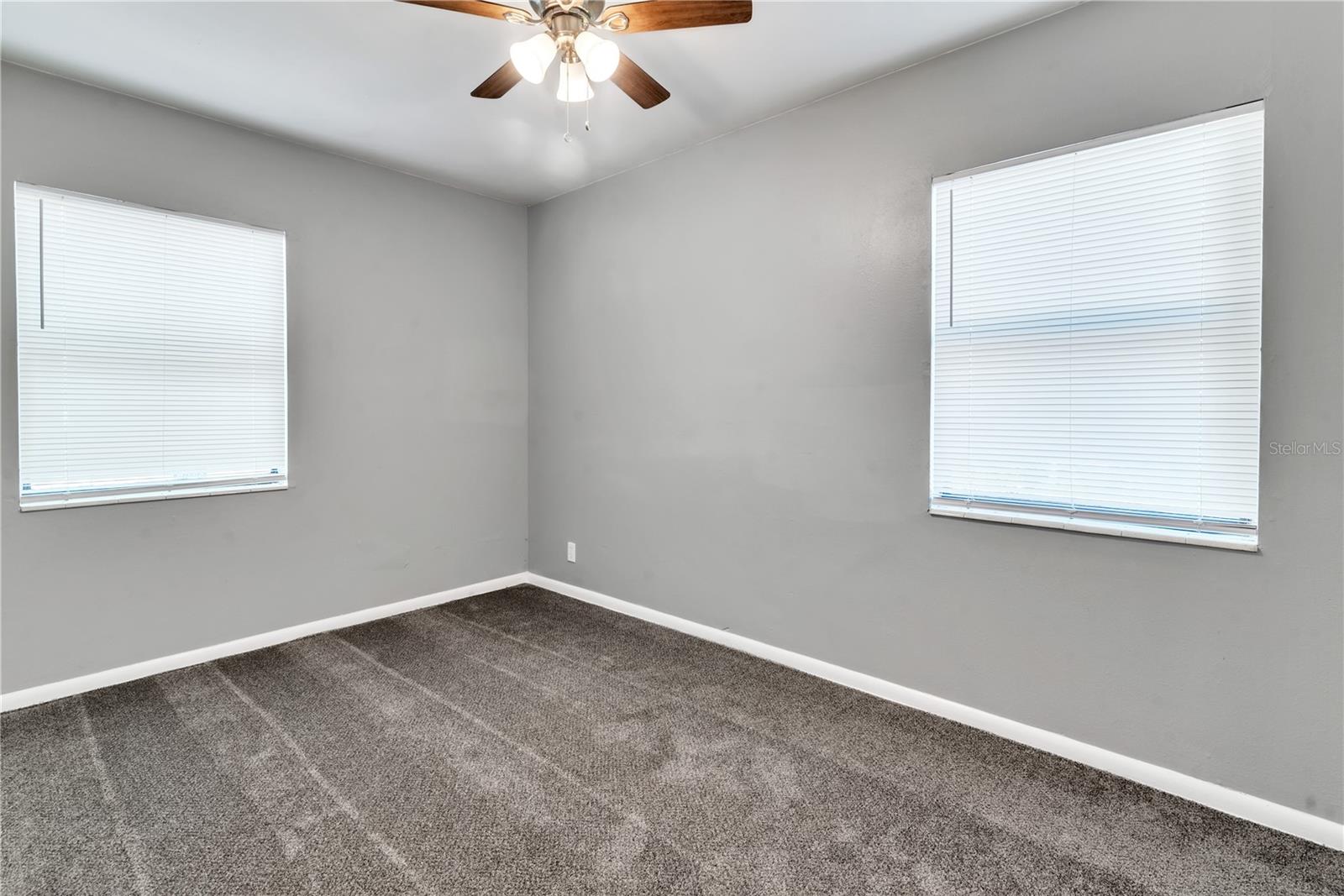 8902 TEMPLE PARK DR, TAMPA, FL, 33637