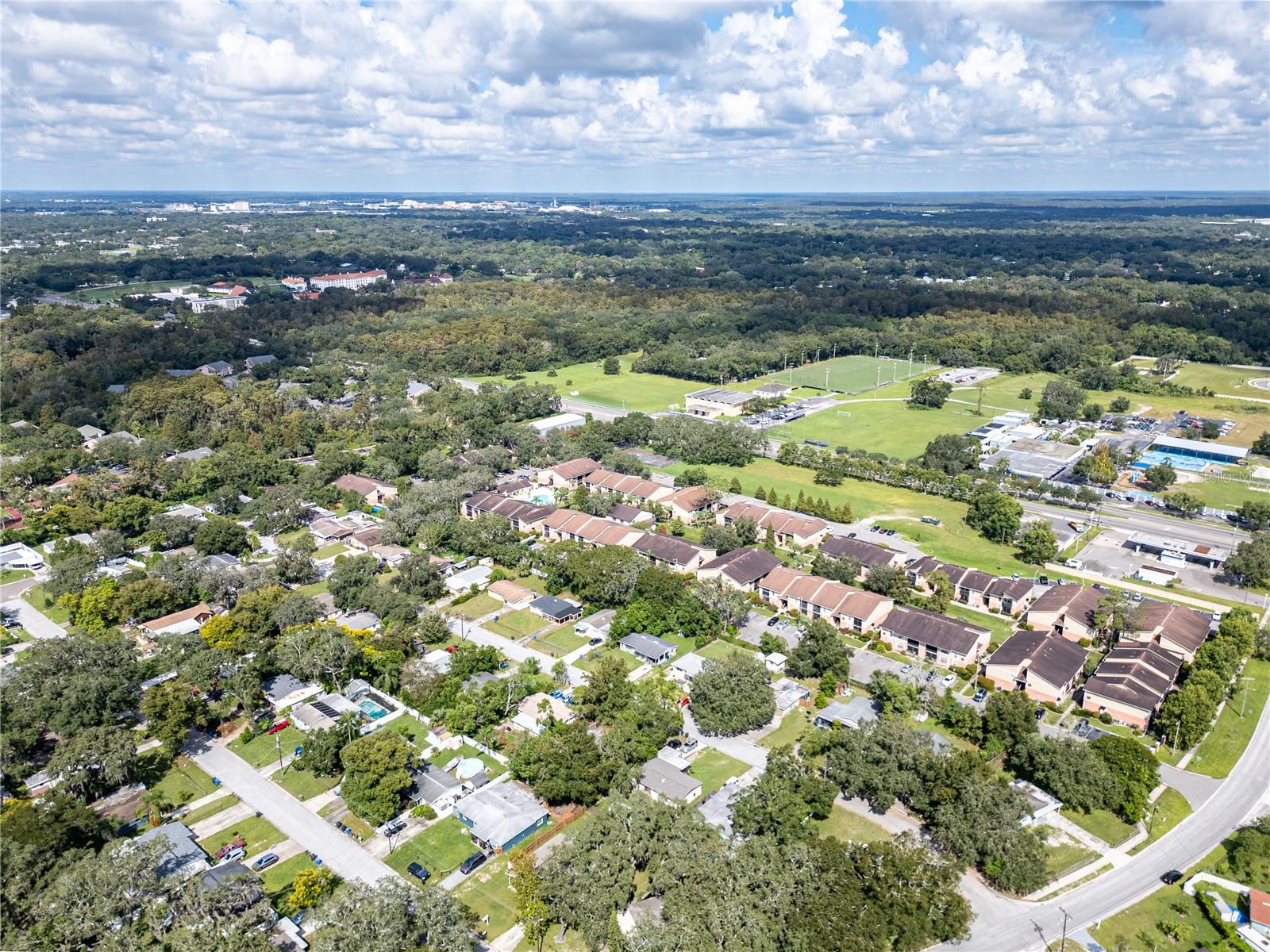 8902 TEMPLE PARK DR, TAMPA, FL, 33637