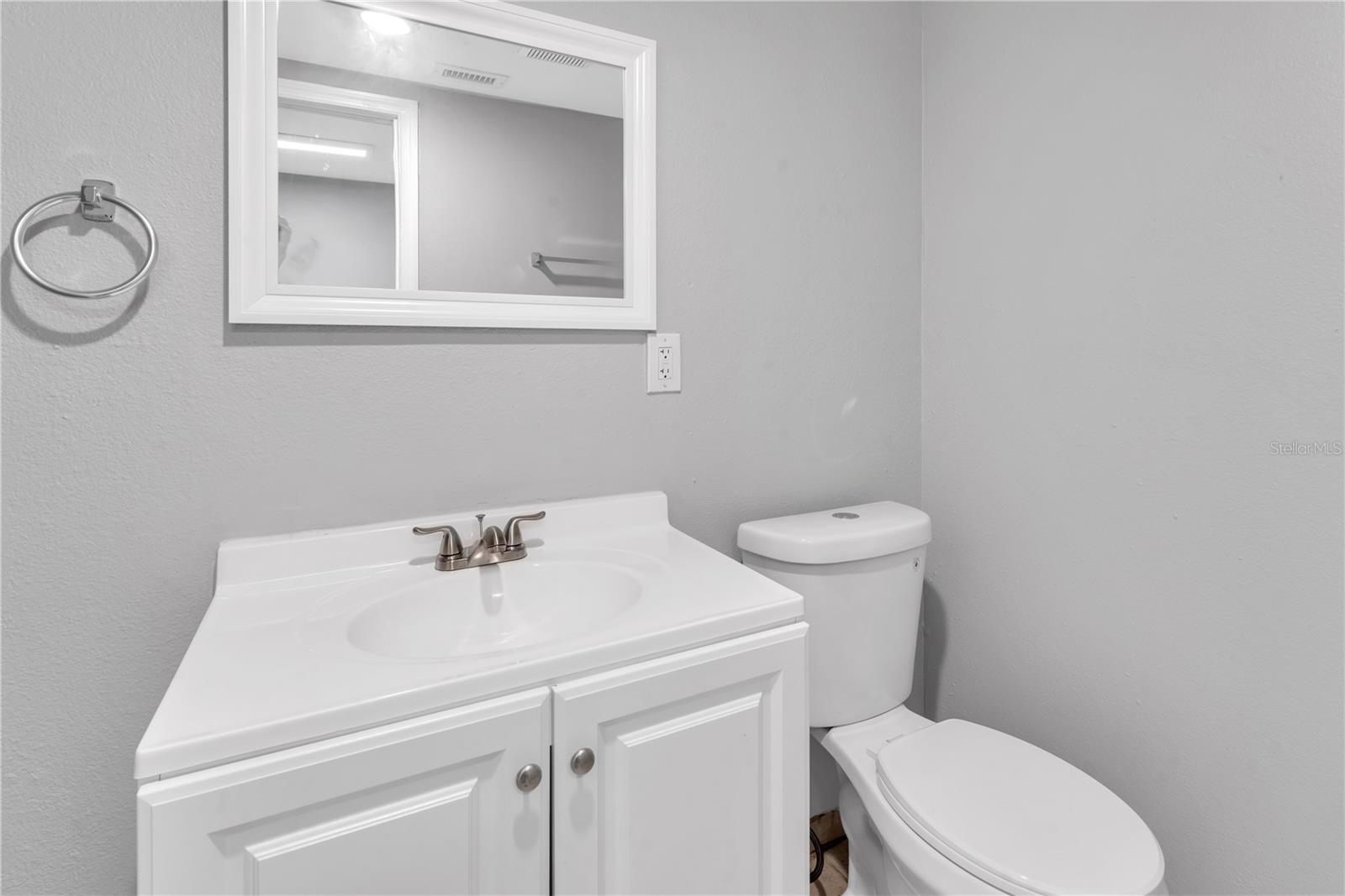 8902 TEMPLE PARK DR, TAMPA, FL, 33637