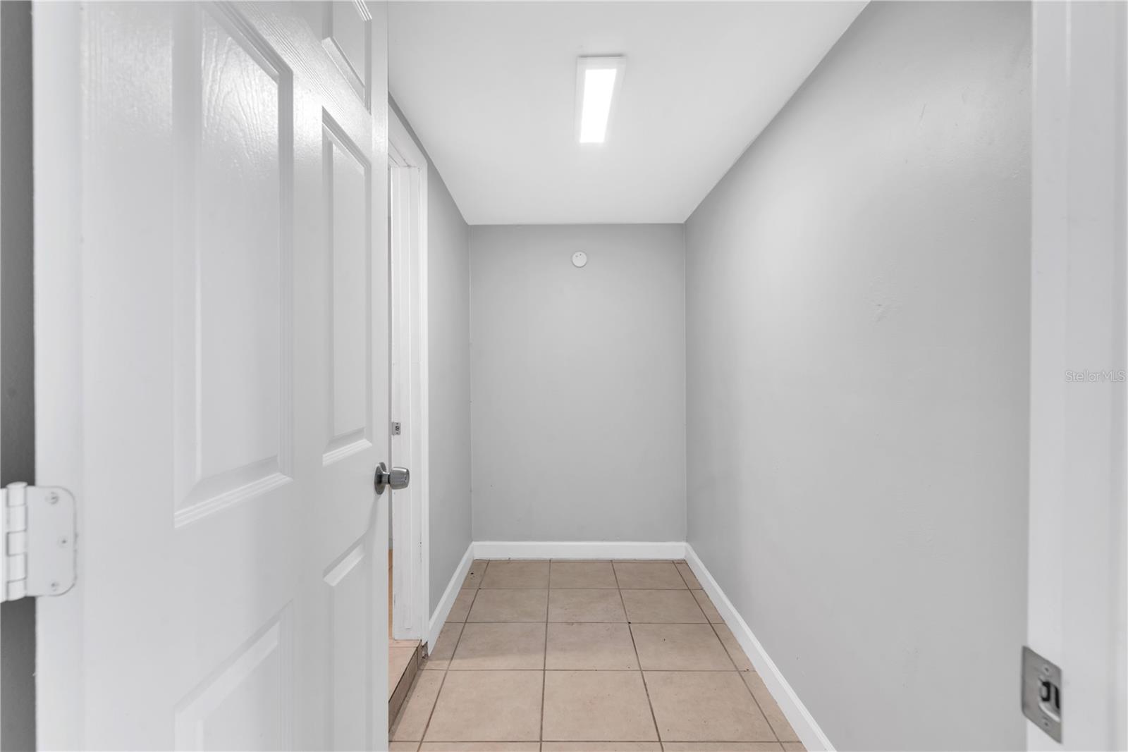 8902 TEMPLE PARK DR, TAMPA, FL, 33637