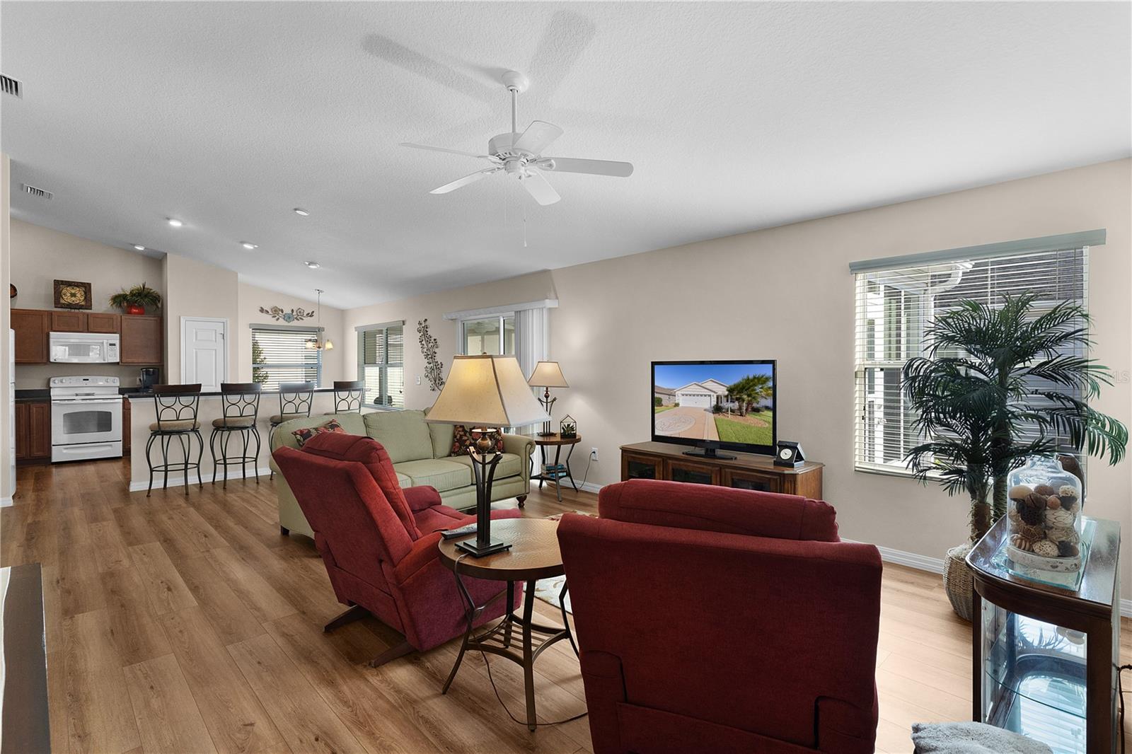 2565 EDENVILLE PATH, THE VILLAGES, FL, 32162