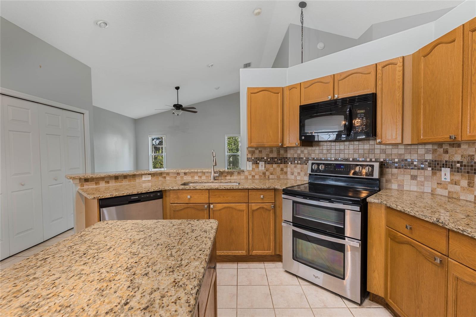36737 ANTONE DR, GRAND ISLAND, FL, 32735