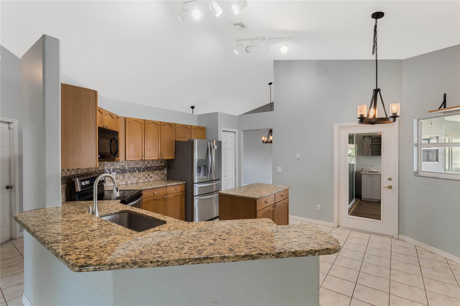 36737 ANTONE DR, GRAND ISLAND, FL, 32735