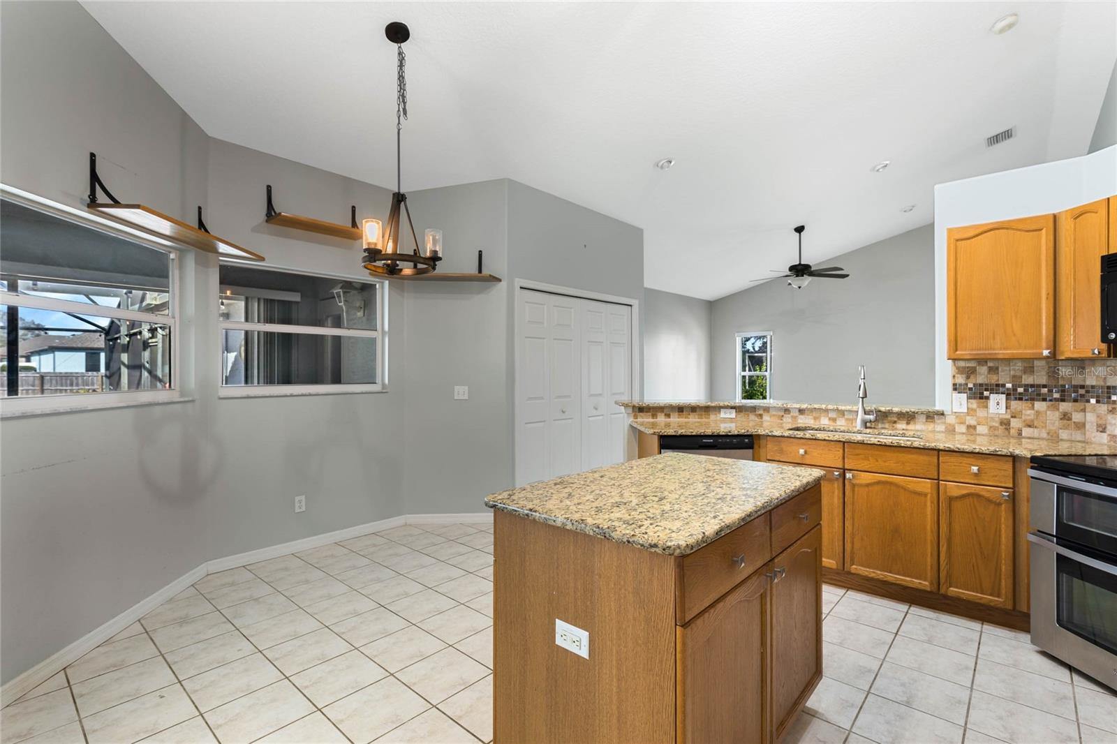 36737 ANTONE DR, GRAND ISLAND, FL, 32735
