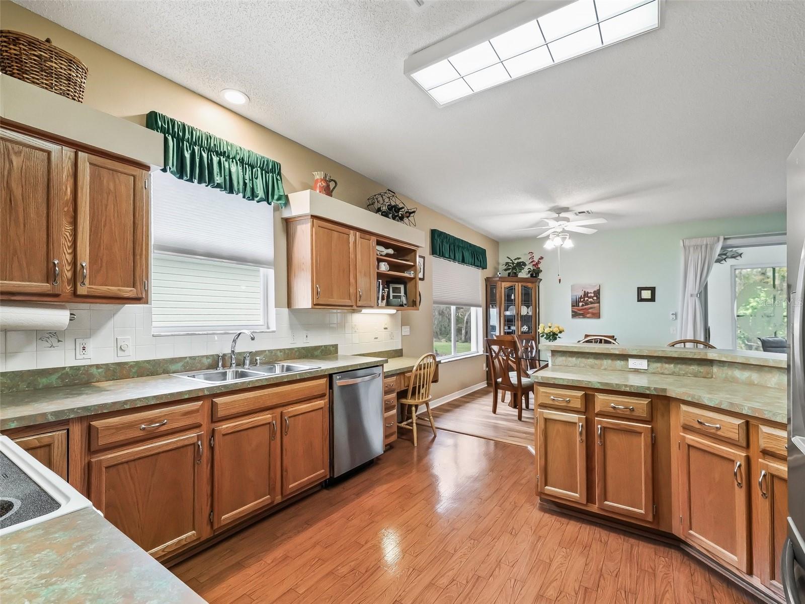 353 RANCHWOOD DR, LEESBURG, FL, 34748