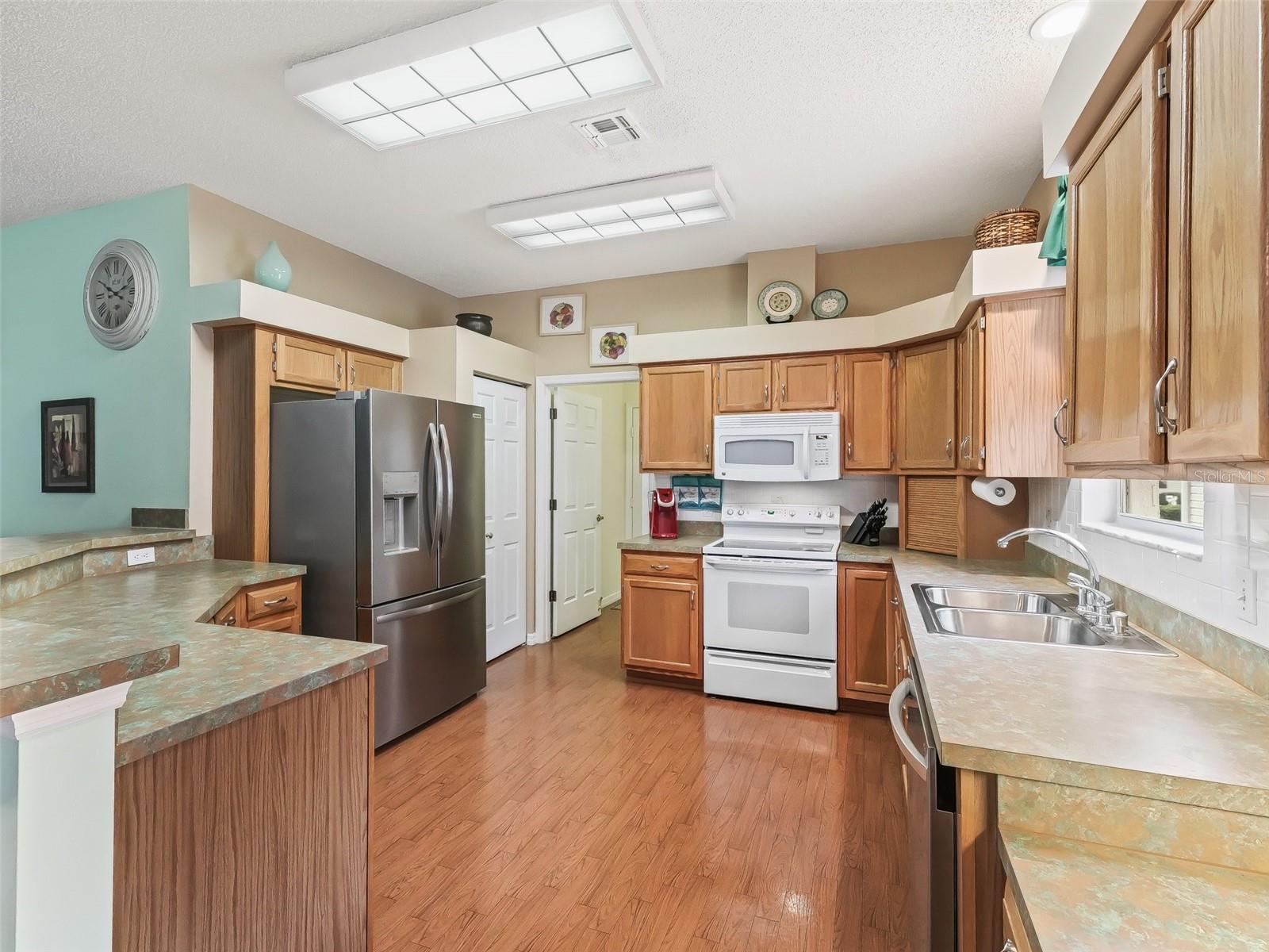 353 RANCHWOOD DR, LEESBURG, FL, 34748