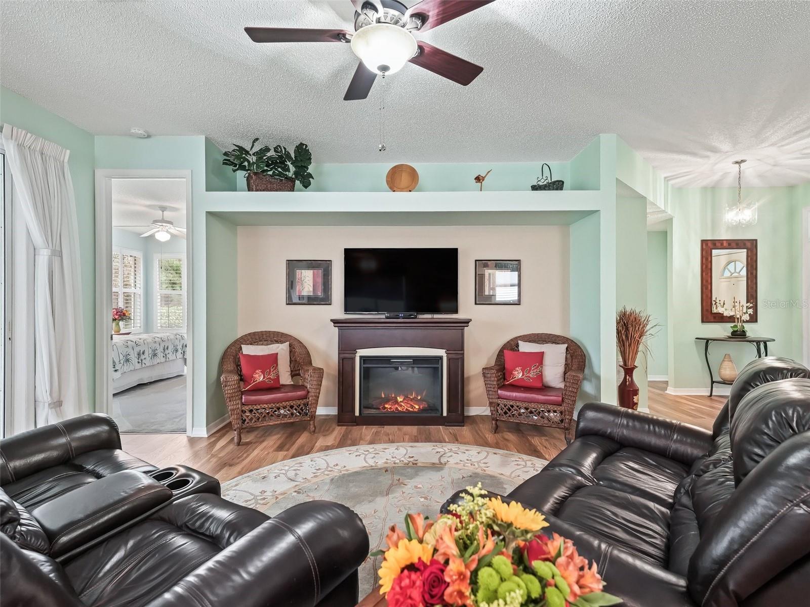 353 RANCHWOOD DR, LEESBURG, FL, 34748
