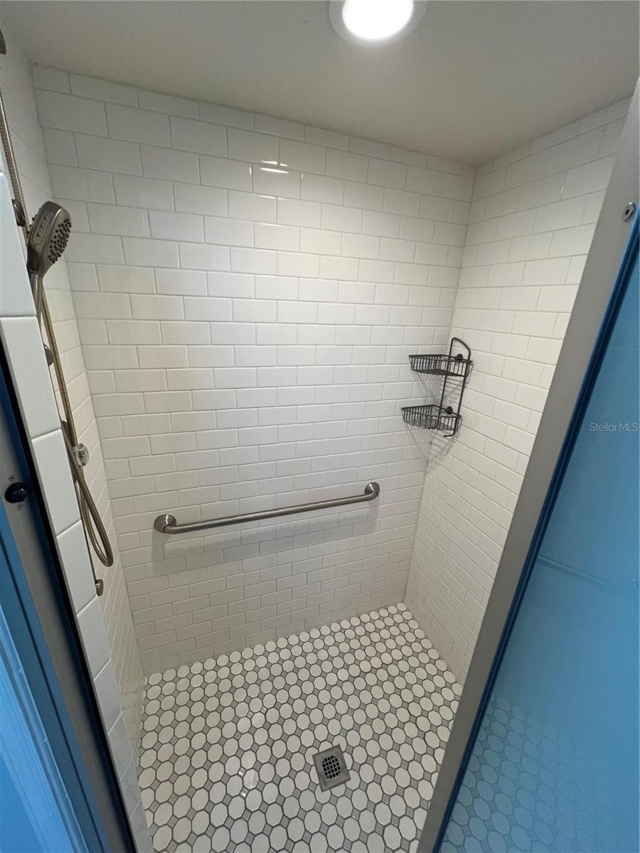 21217 KNOLLWOOD AVE, PORT CHARLOTTE, FL, 33952