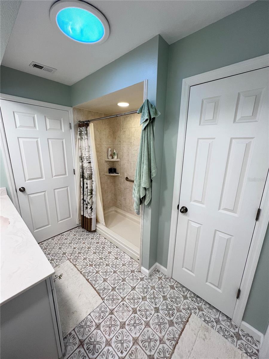21217 KNOLLWOOD AVE, PORT CHARLOTTE, FL, 33952