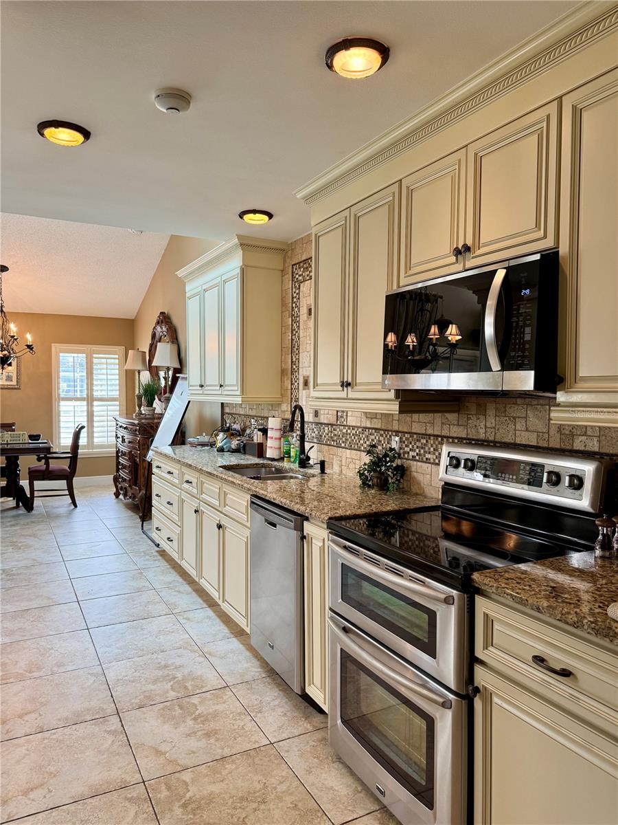 121 WIMBLEDON CIR, LAKE MARY, FL, 32746