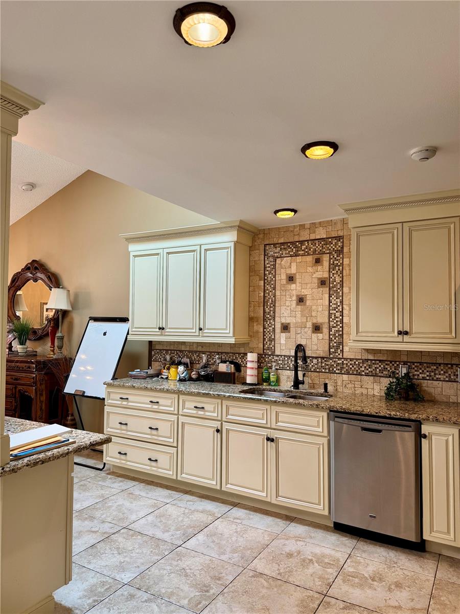 121 WIMBLEDON CIR, LAKE MARY, FL, 32746