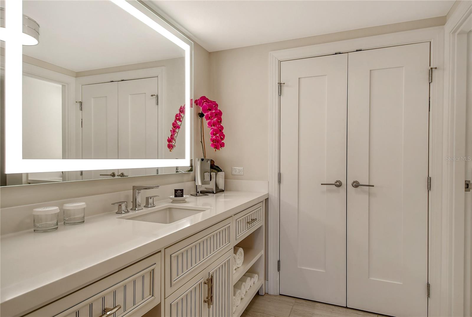 240 SANDS POINT RD #4201, LONGBOAT KEY, FL, 34228