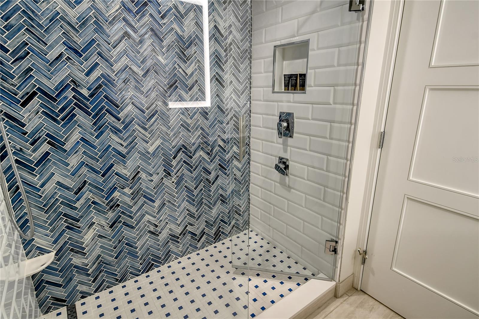 240 SANDS POINT RD #4201, LONGBOAT KEY, FL, 34228