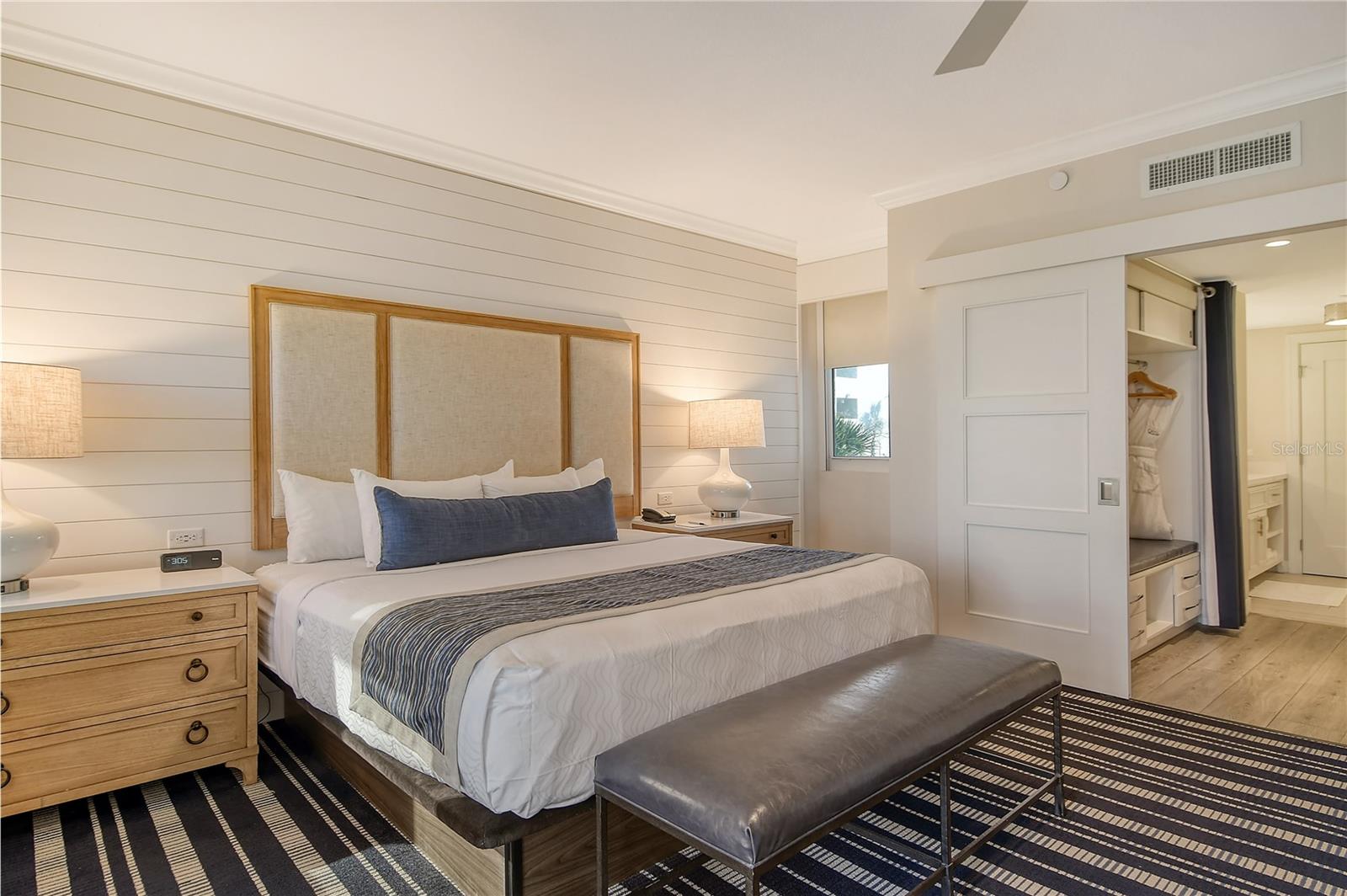 240 SANDS POINT RD #4201, LONGBOAT KEY, FL, 34228