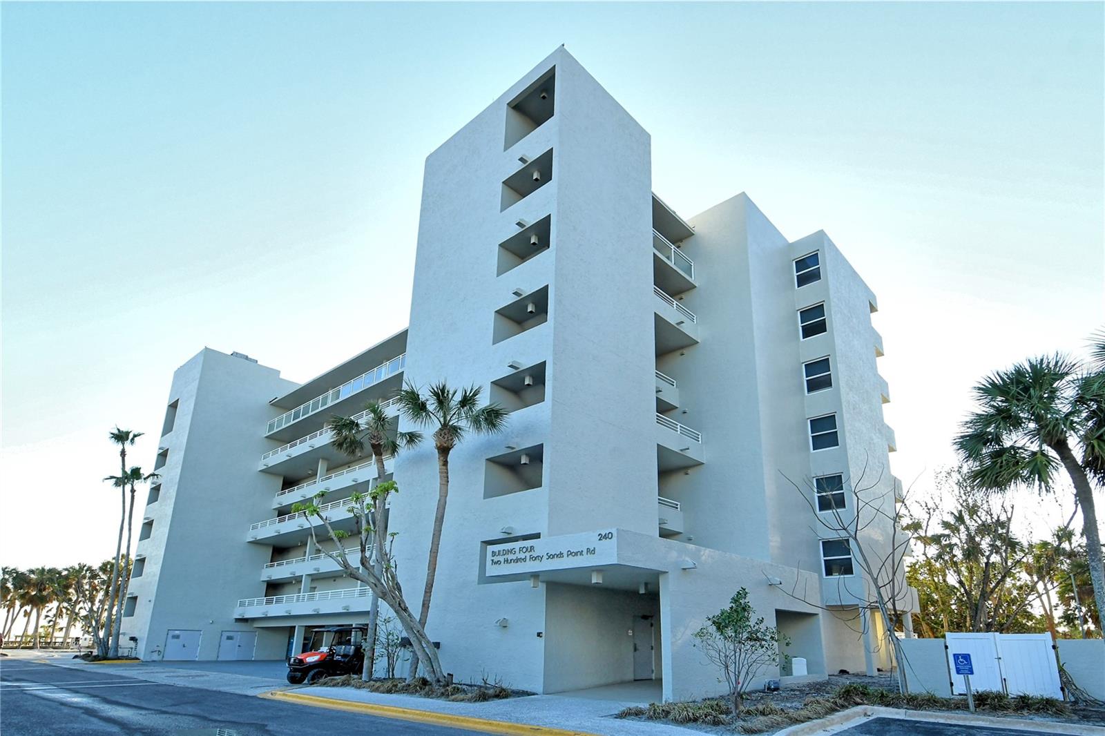 240 SANDS POINT RD #4201, LONGBOAT KEY, FL, 34228