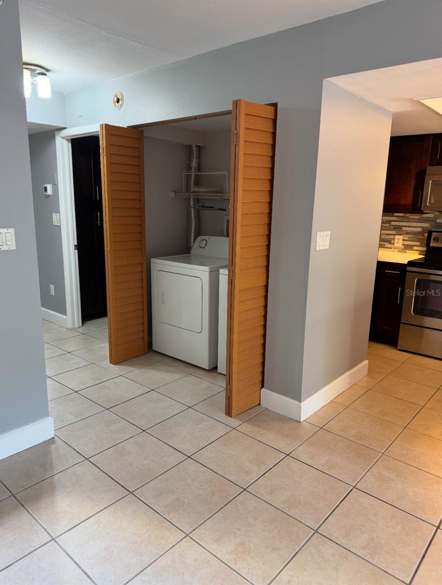 2571 CYPRUS DR #1-105, PALM HARBOR, FL, 34684