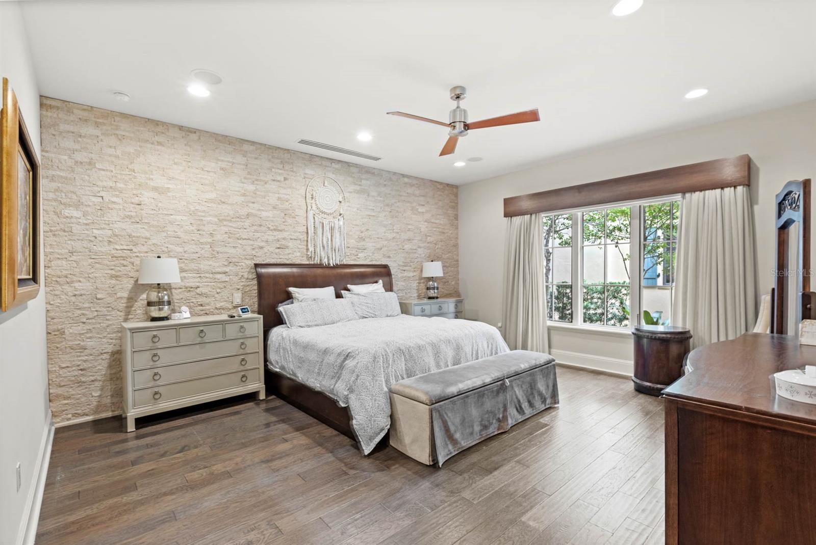 9743 LOUNSBERRY CIR, GOLDEN OAK, FL, 32836