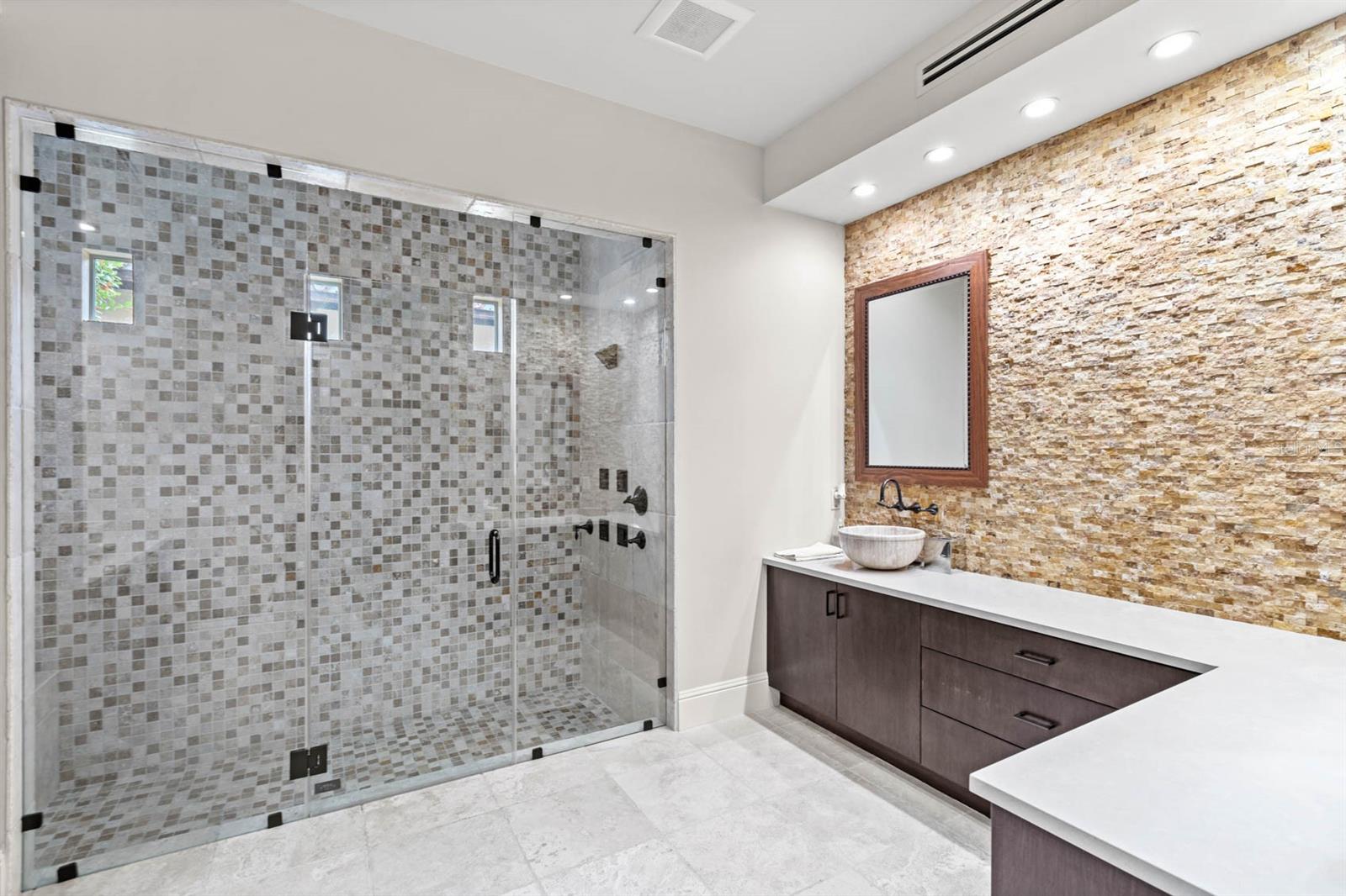9743 LOUNSBERRY CIR, GOLDEN OAK, FL, 32836