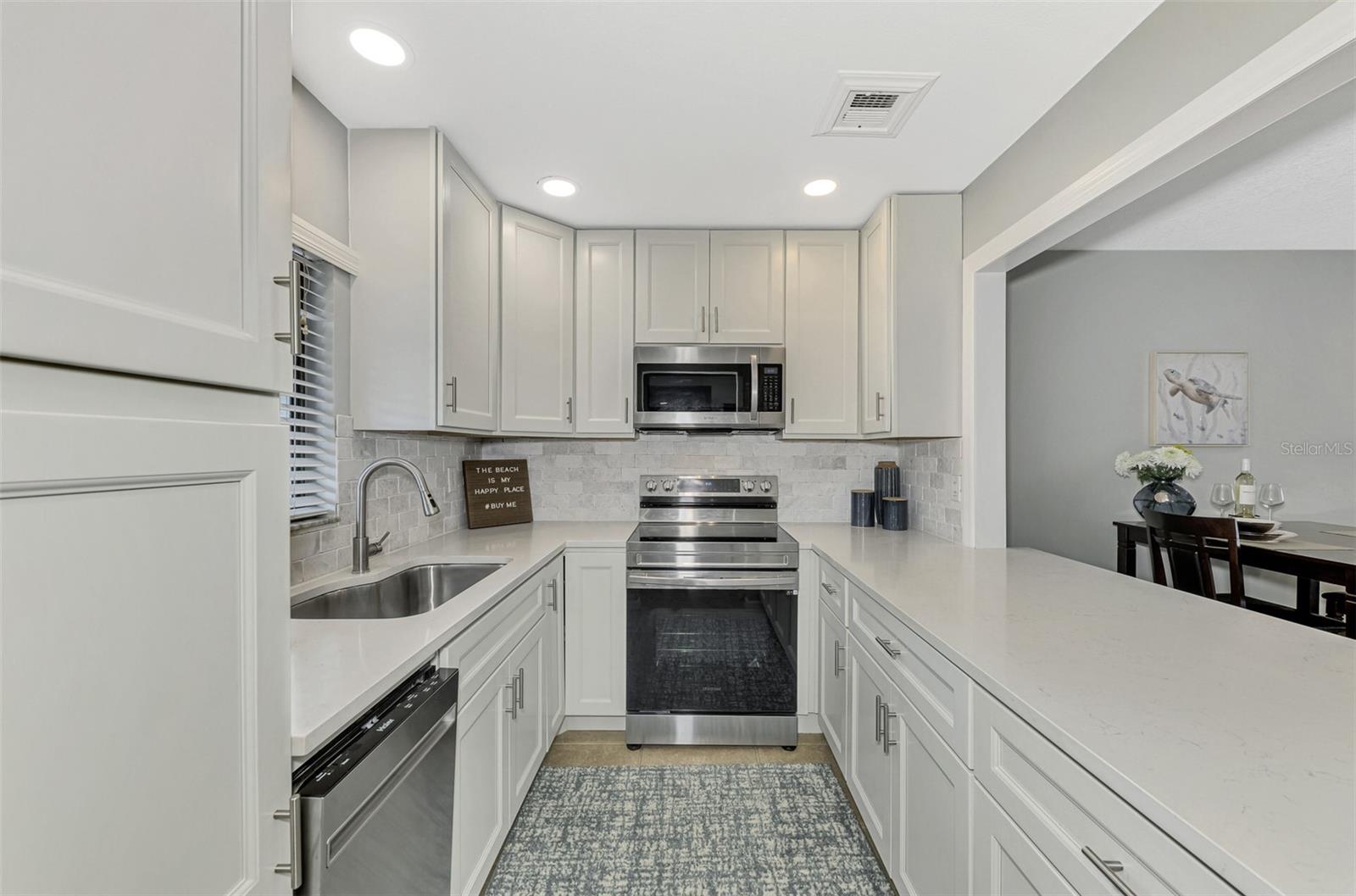 1618 STICKNEY POINT RD #1618-202, SARASOTA, FL, 34231