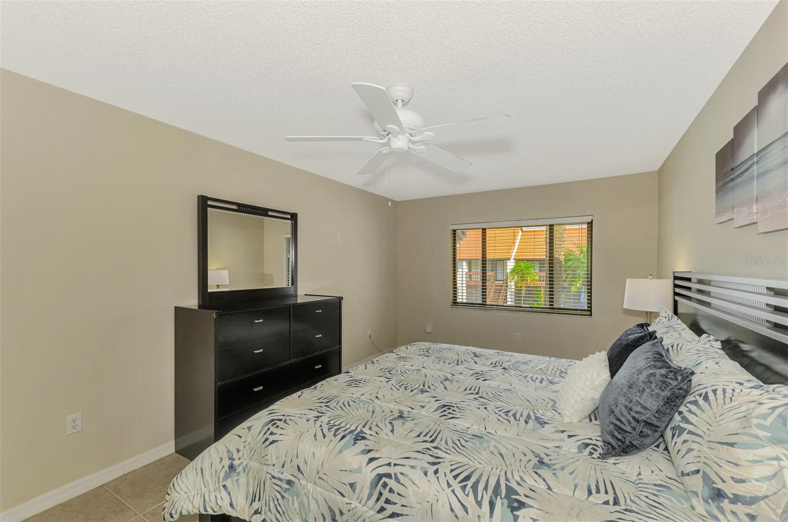 1618 STICKNEY POINT RD #1618-202, SARASOTA, FL, 34231