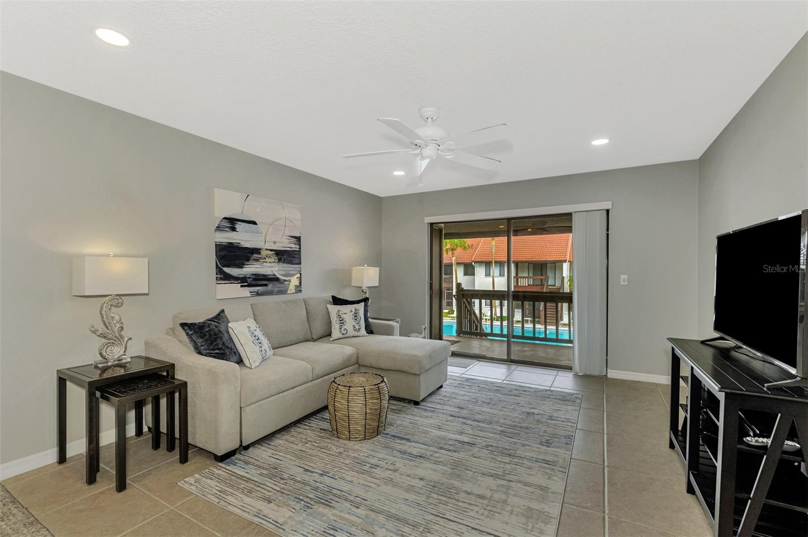 1618 STICKNEY POINT RD #1618-202, SARASOTA, FL, 34231