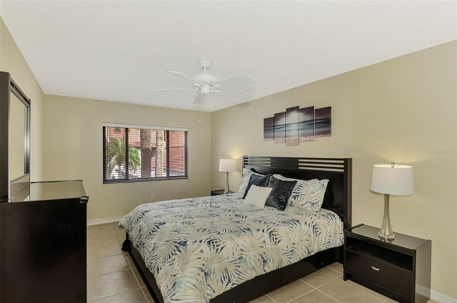 1618 STICKNEY POINT RD #1618-202, SARASOTA, FL, 34231