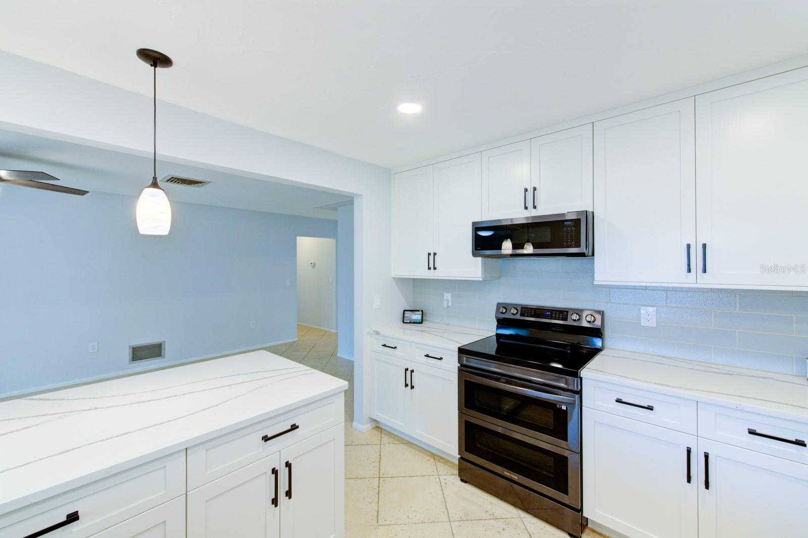 3313 PEMBROOK DR, SARASOTA, FL, 34239
