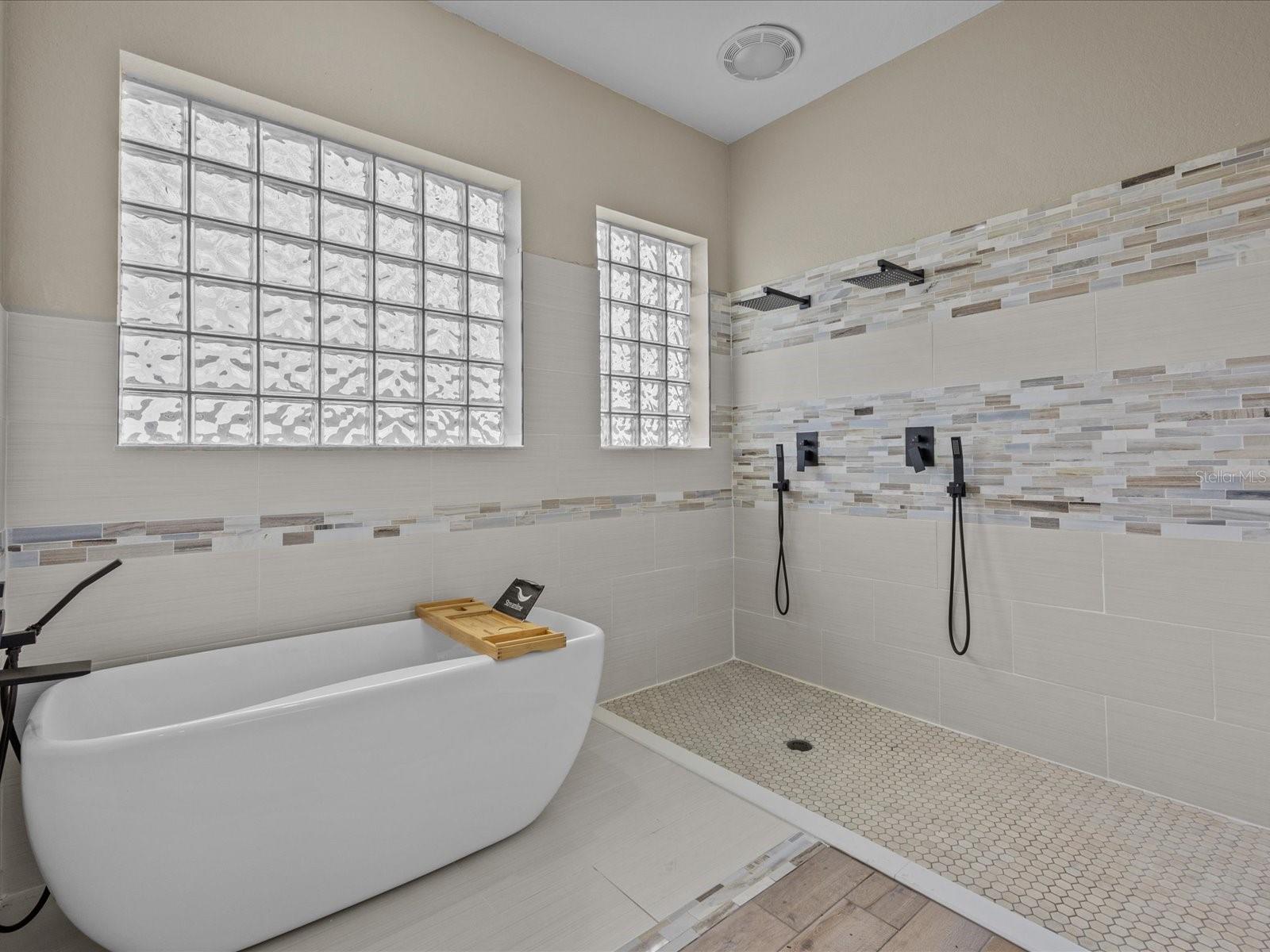 10537 VERSAILLES BLVD, CLERMONT, FL, 34711