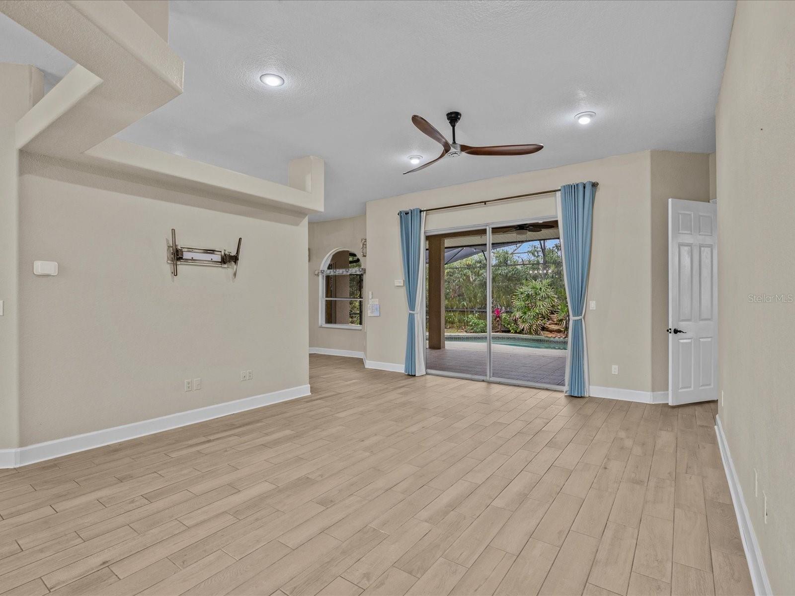 10537 VERSAILLES BLVD, CLERMONT, FL, 34711