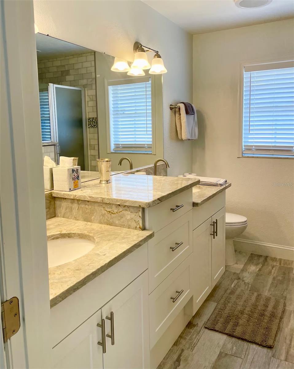 3907 10TH AVENUE DR W, BRADENTON, FL, 34205