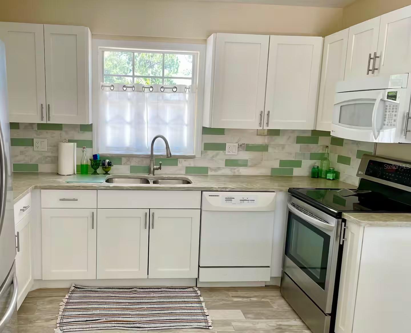 3907 10TH AVENUE DR W, BRADENTON, FL, 34205