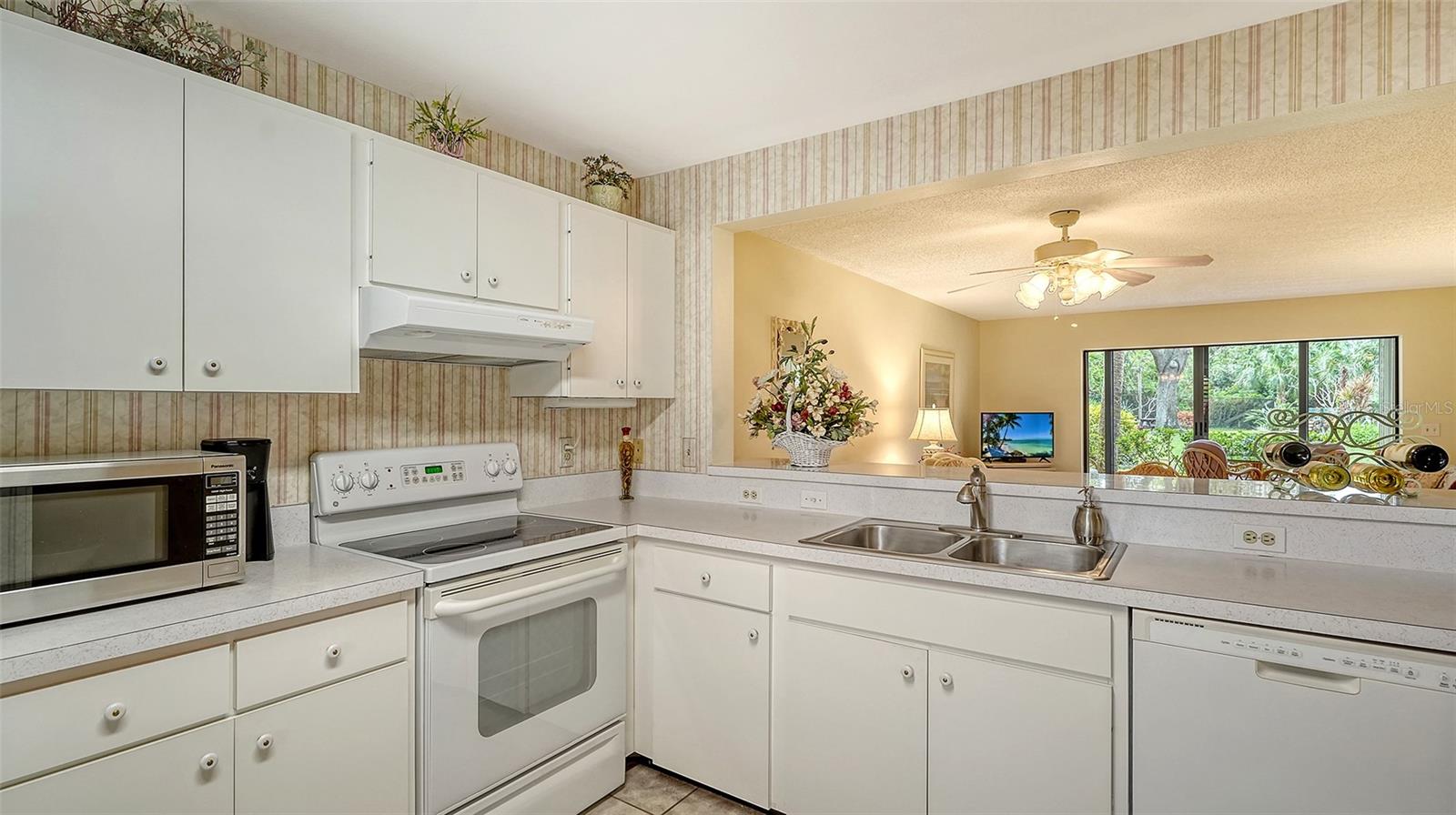 153 WILD PALM DR #153, BRADENTON, FL, 34210