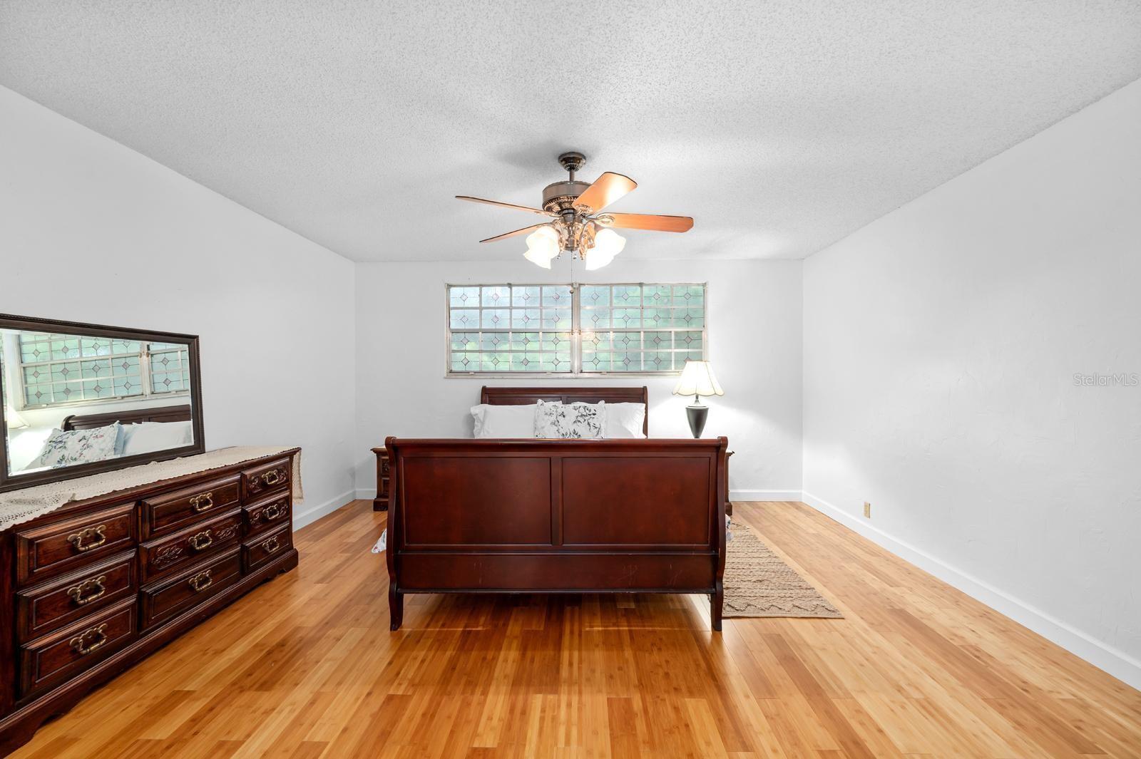 1001 CROCKER LN, PLANT CITY, FL, 33565