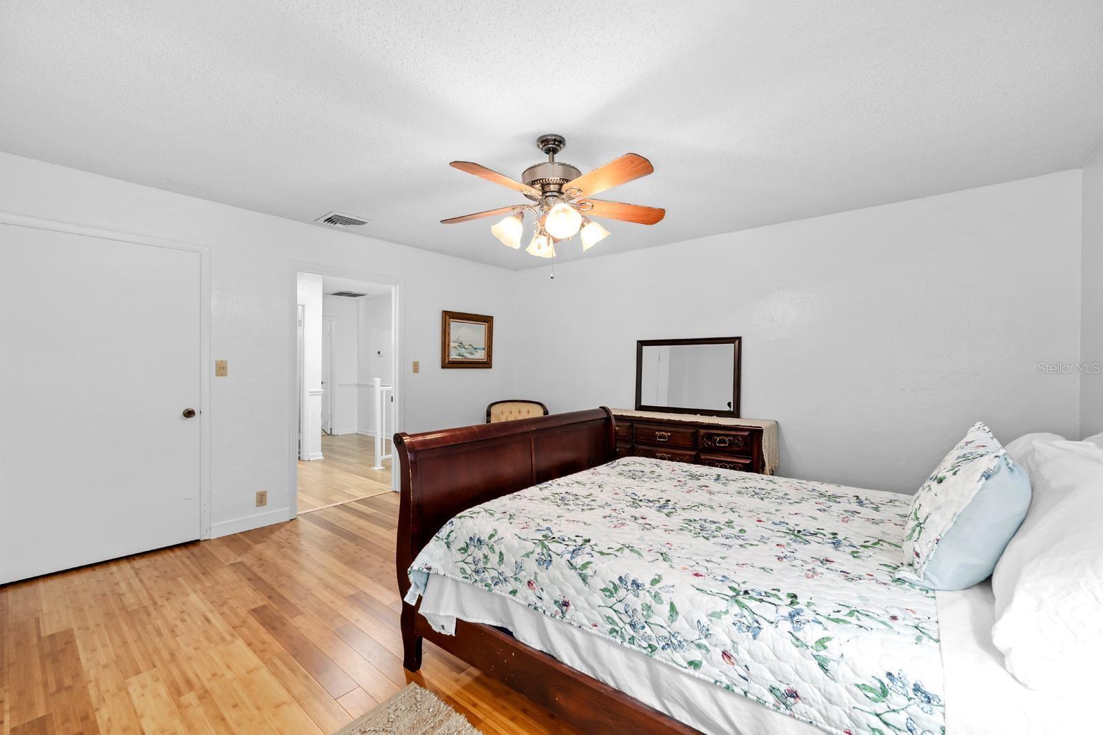 1001 CROCKER LN, PLANT CITY, FL, 33565