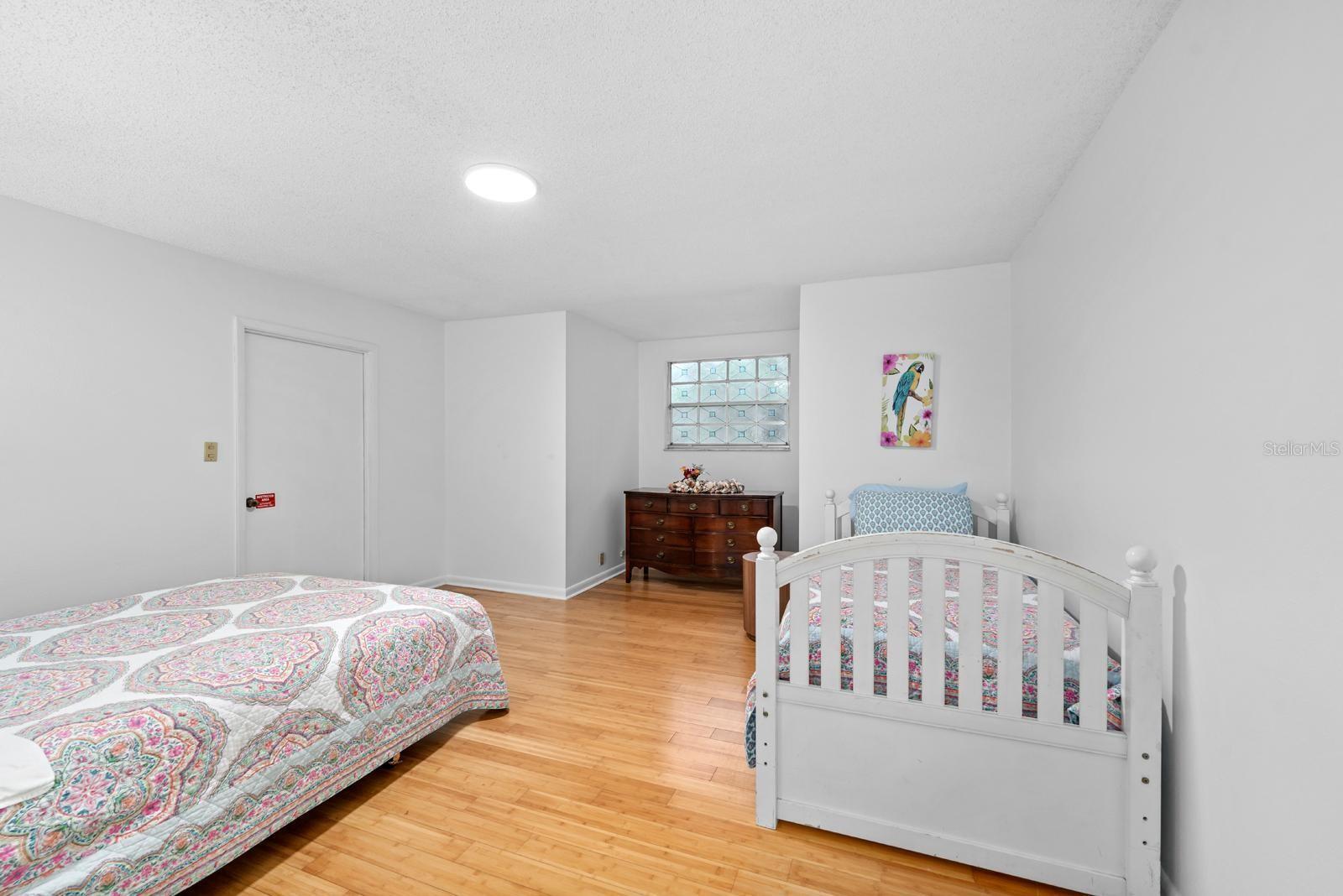 1001 CROCKER LN, PLANT CITY, FL, 33565