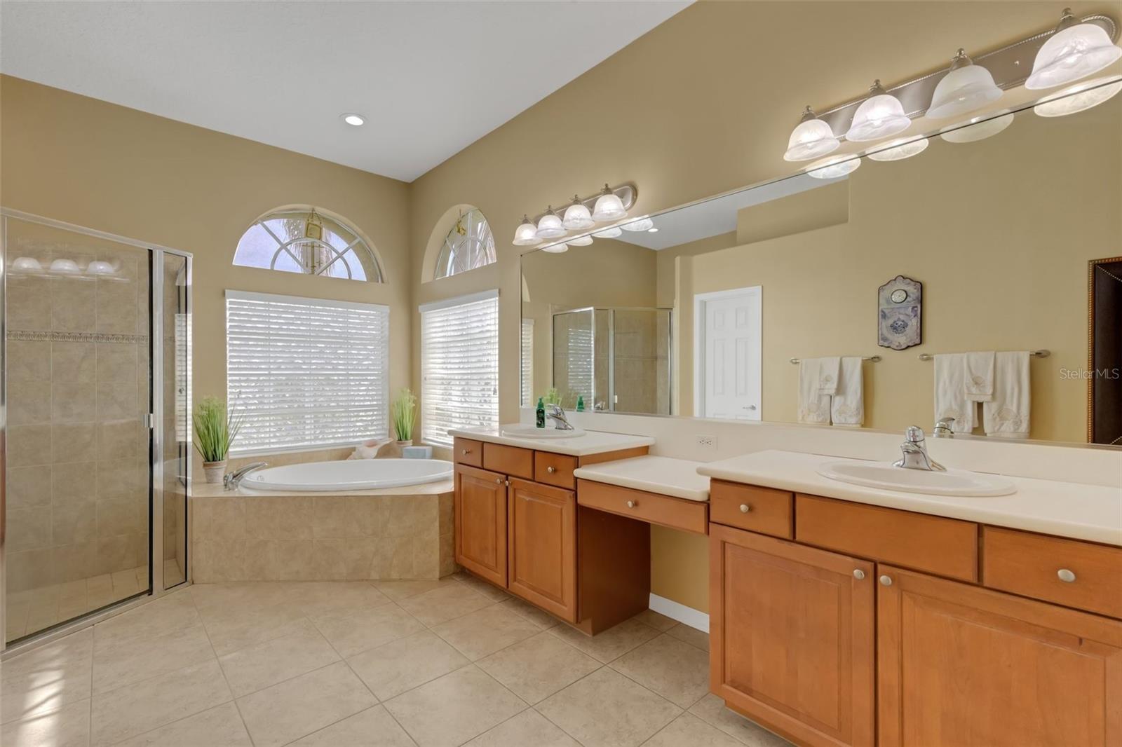 2500 FARMS CT, SARASOTA, FL, 34240