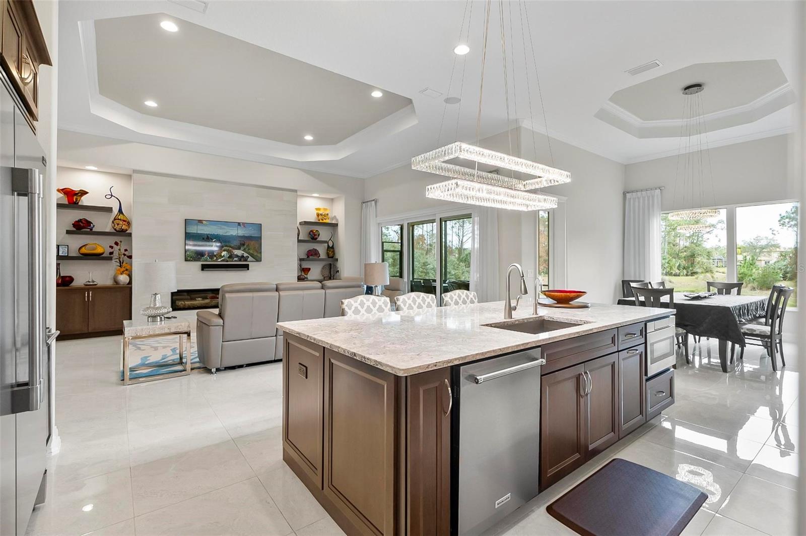 32 CREEKSIDE DR, PALM COAST, FL, 32137