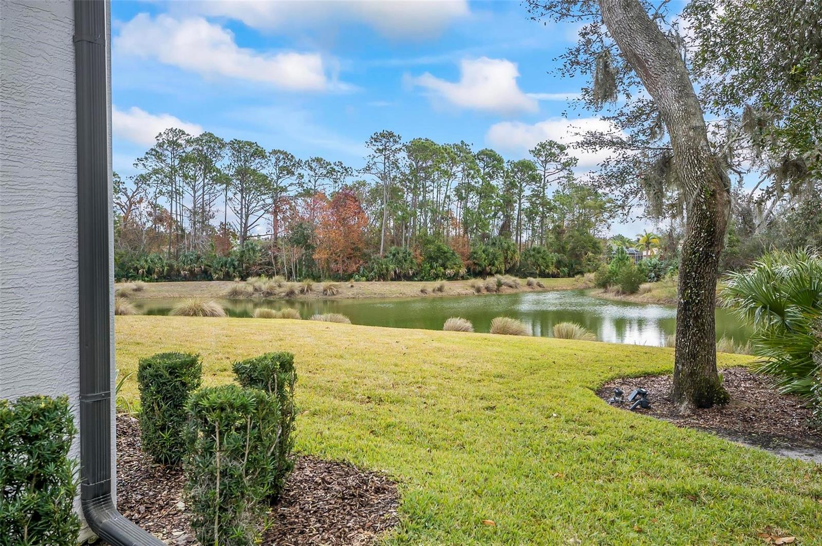 32 CREEKSIDE DR, PALM COAST, FL, 32137