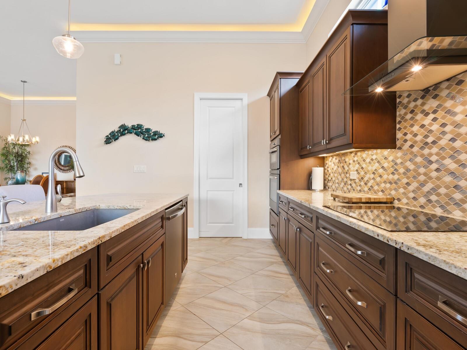 12334 BAYPOINTE TER, CORTEZ, FL, 34215
